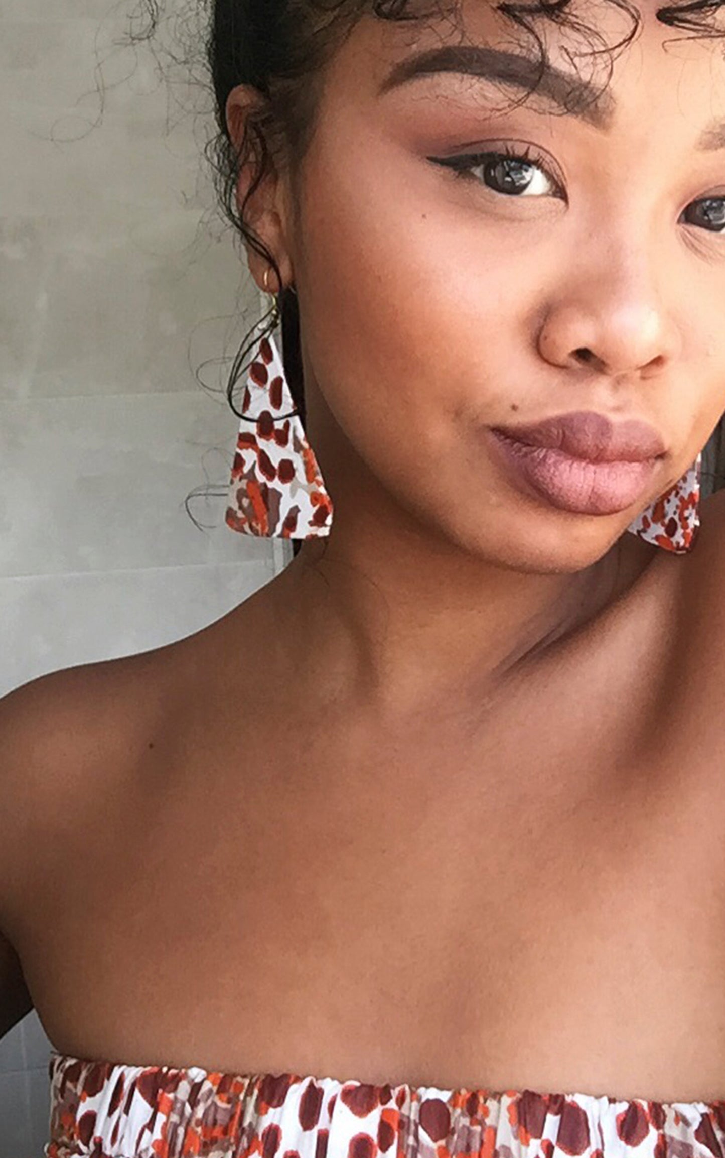 Zula Triangle Earrings - House of Amara